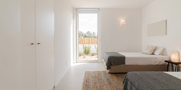 Comprar / Vender Casas Unifamiliares y Chalets en Villanúa · con Mobiliario y Carpintería a Medida