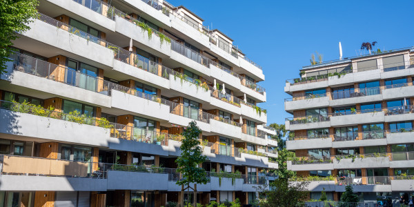 Compraventa de Inmuebles en Villanúa · Pisos con Zona Comunitaria