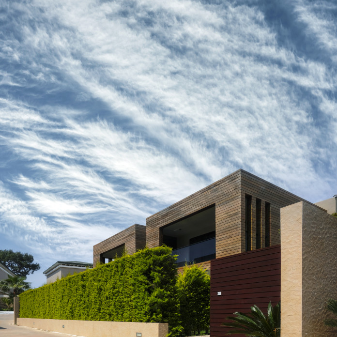 Inversores, Intermediarios, Agentes y Brokers Inmobiliarios en Huesca